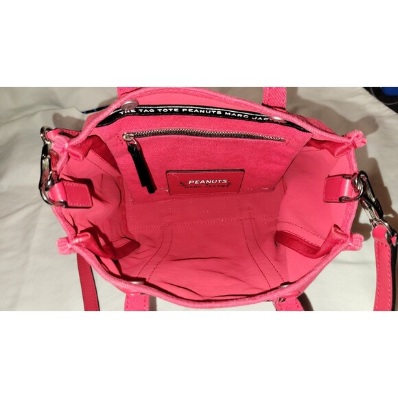 Marc Jacobs Pink Peanuts Edition The Mini Tag Tote Marc Jacobs MARC JACOBS Peanuts X The Mini Tag Tote (Linus & Sally) - Color Red